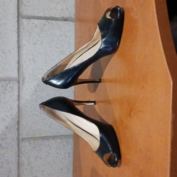 Ivanka Trump Black Peep Toe Heels Womens Size 9M B5 - Picture 9 of 9